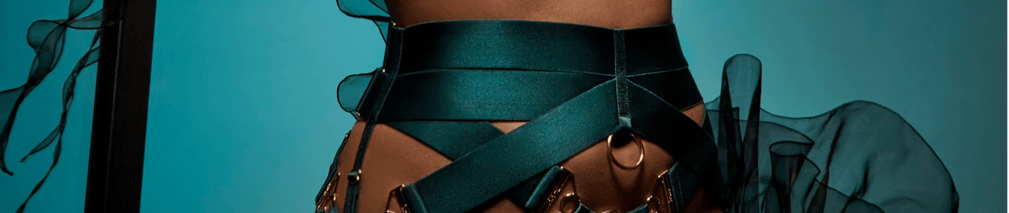 Pleasurements – Kousenbanden Collectie: Luxe Jarretelles & Designer Suspenders