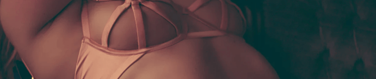 Pleasurements – Zijden Lingerie Collectie: Sensuele Luxe in Elk Aanraking