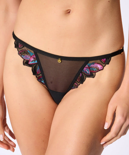 Atelier Amour – Oiseau de Paradis Slip - Zwart Atelier Amour Oiseau de Paradis Brief – Flowered - Pleasurements