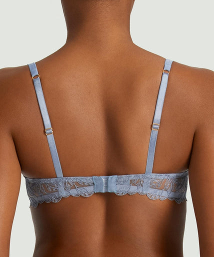 Coco de Mer Elandra Balconette Bh in zacht poederblauw Coco de Mer Elandra Balcony Bra in soft powder blue - Pleasurements