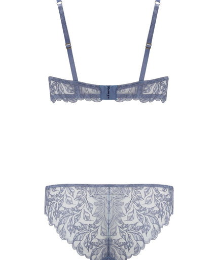 Coco de Mer Elandra Balconette Bh in zacht poederblauw Coco de Mer Elandra Balcony Bra in soft powder blue - Pleasurements