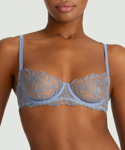 Coco de Mer Elandra Balconette Bh in zacht poederblauw Coco de Mer Elandra Balcony Bra in soft powder blue - Pleasurements