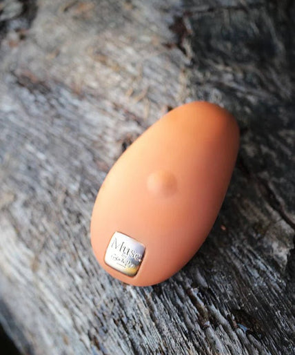 Pleasure Number 10 van Coco de Mer: The Pebble Coco de Mer Pleasure number 10 – The Pebble - Pleasurements