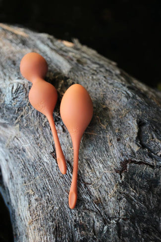 Pleasure Nummer 12 van Coco de Mer: The Pleasure Balls Coco de Mer Pleasure number 12 – The Pleasure Balls - Pleasurements