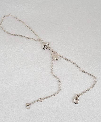 Sylvie Monthulé Handjuweel Sweet Kisses Design Zilver Sylvie Monthulé Hand Jewel Sweet Kisses Design Silver - Pleasurements