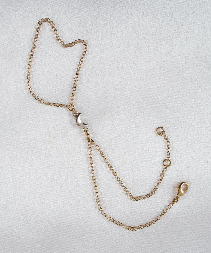 Sylvie Monthulé Gouden Hand Sieraden en Zilveren Maan